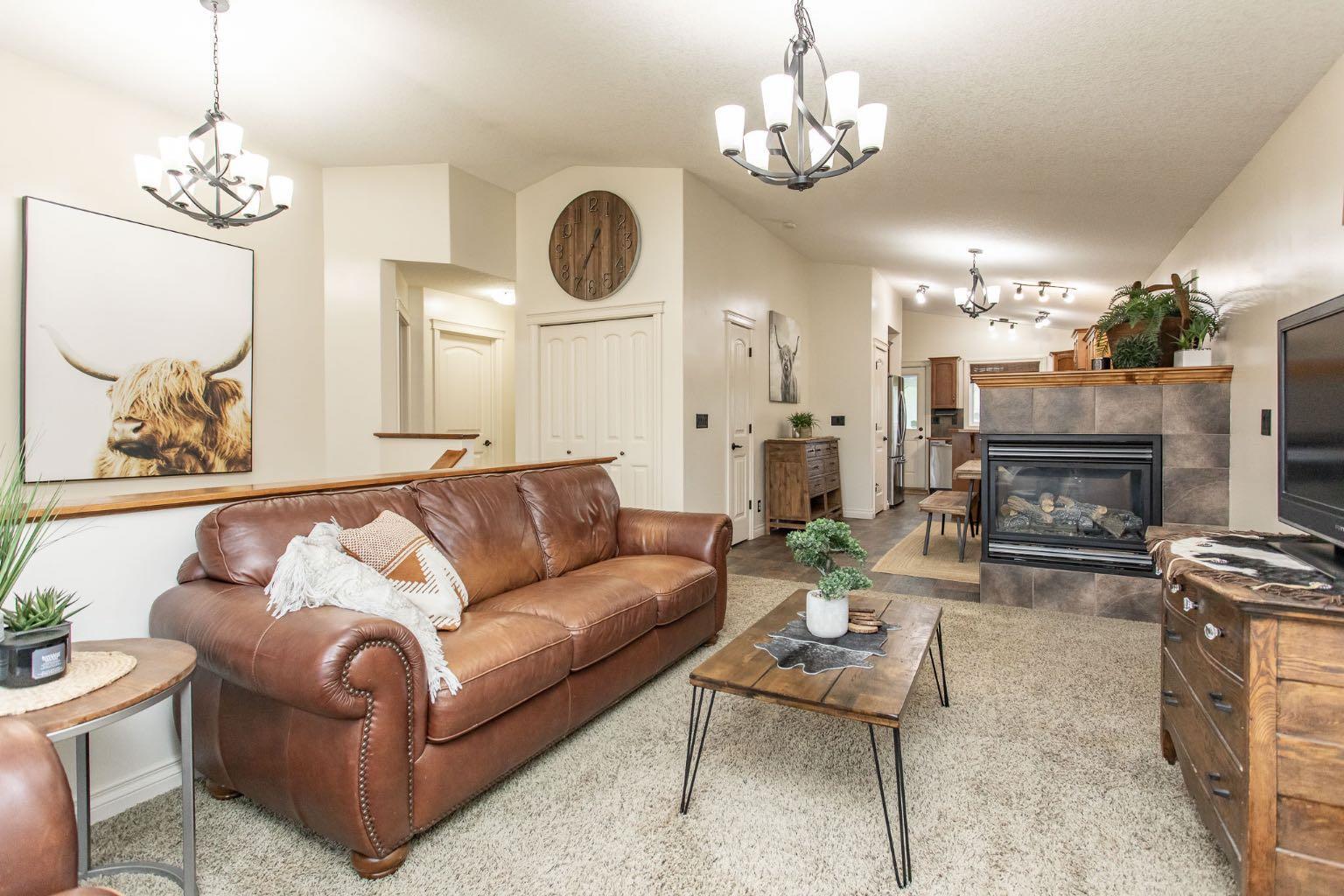 Property Photo: 124 12 Avenue AB T0M 1X0