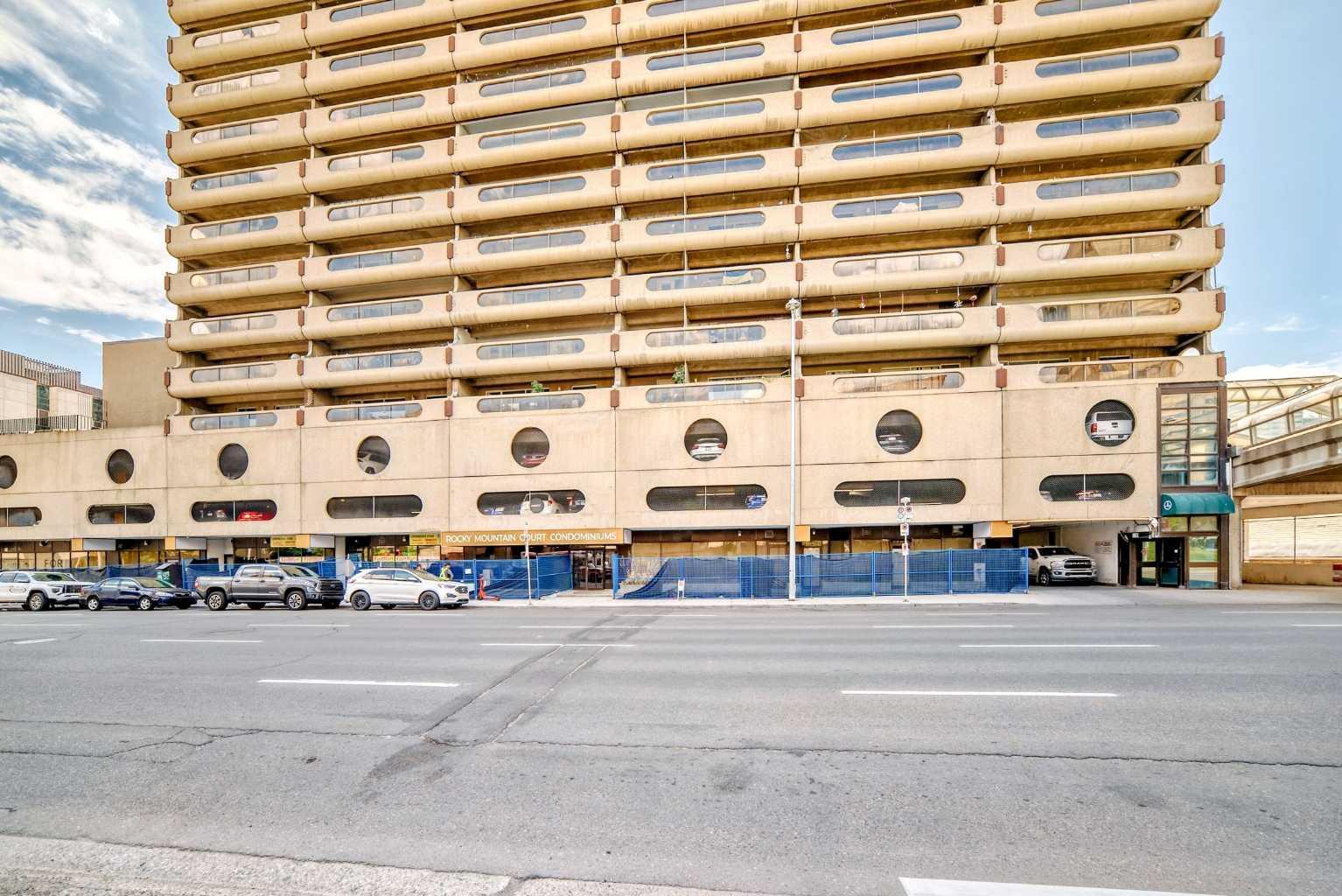 Property Photo:  221 6 Avenue SE 2103  AB T2G 4Z9 