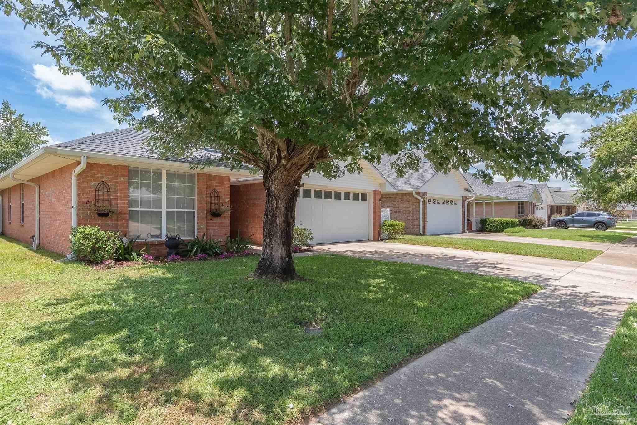 Property Photo:  33 Littleton St  FL 32533 