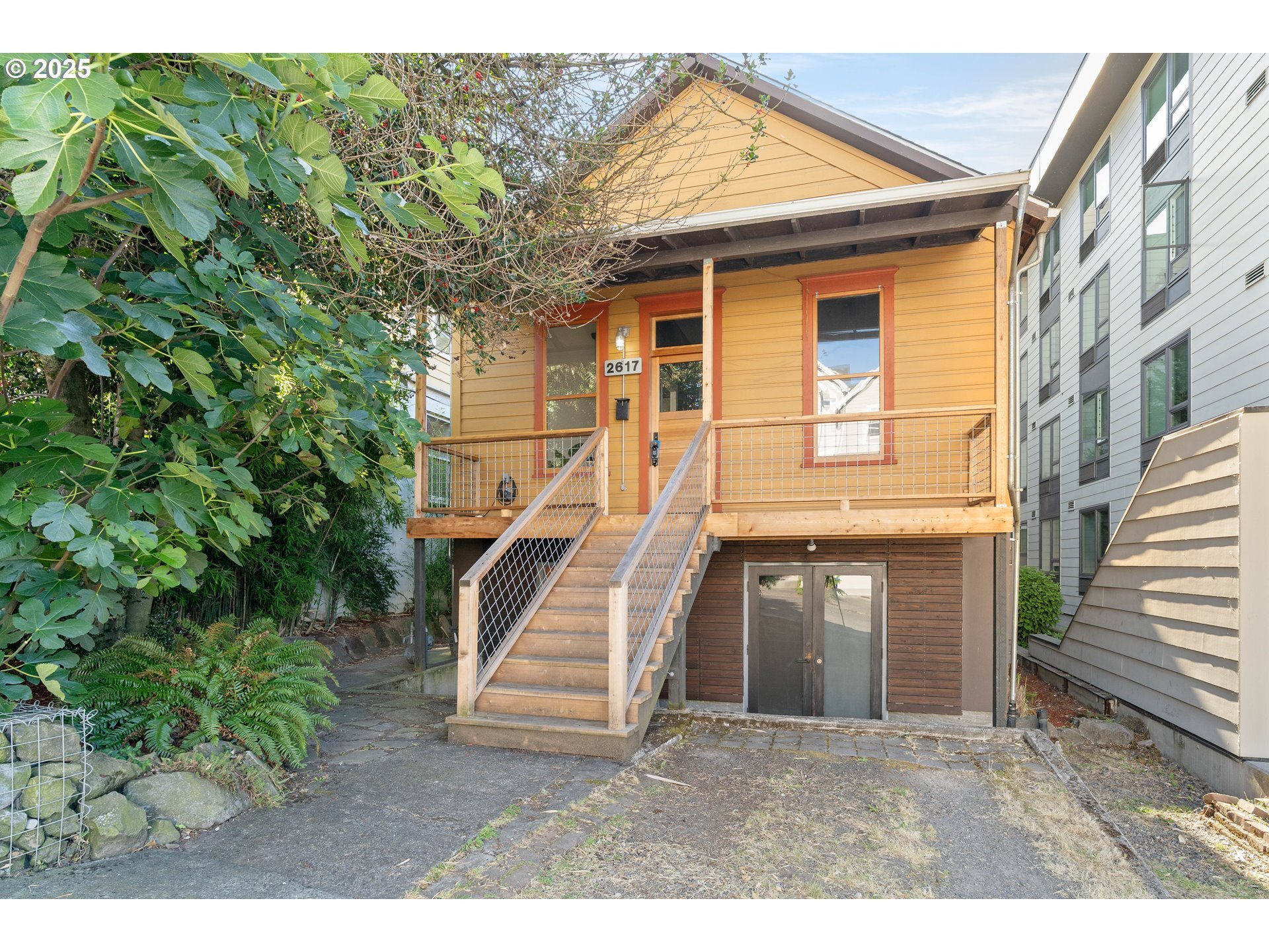 2617 S Water Ave  Portland OR 97201 photo