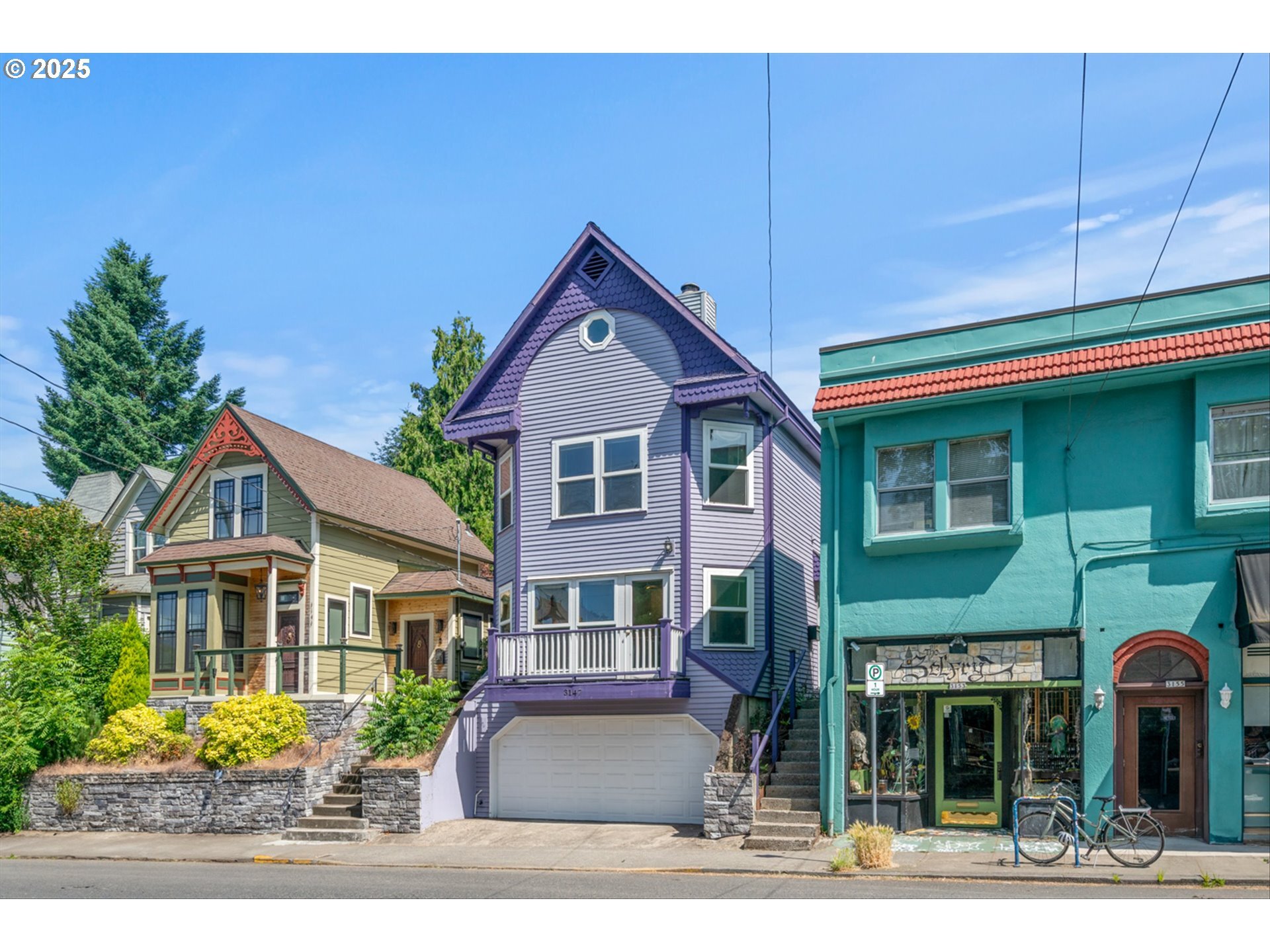 Property Photo:  3147 SE Belmont St  OR 97214 