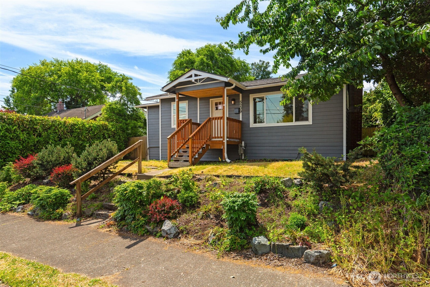 5209 S Dawson Street  Seattle WA 98118 photo