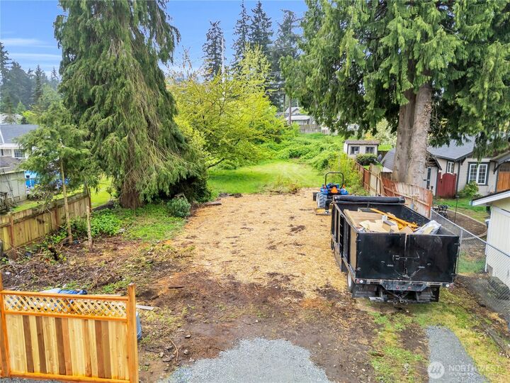 Property Photo:  7822  Beverly Boulevard A  WA 98203 