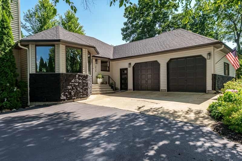 Property Photo: 3925 Silver Fox Drive IL 61008