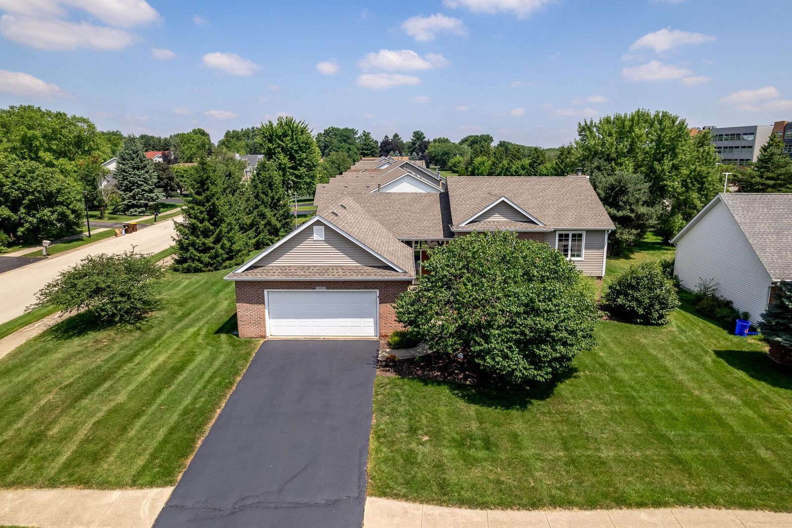 Property Photo:  6934 Hedge Cliff Court  IL 61114 