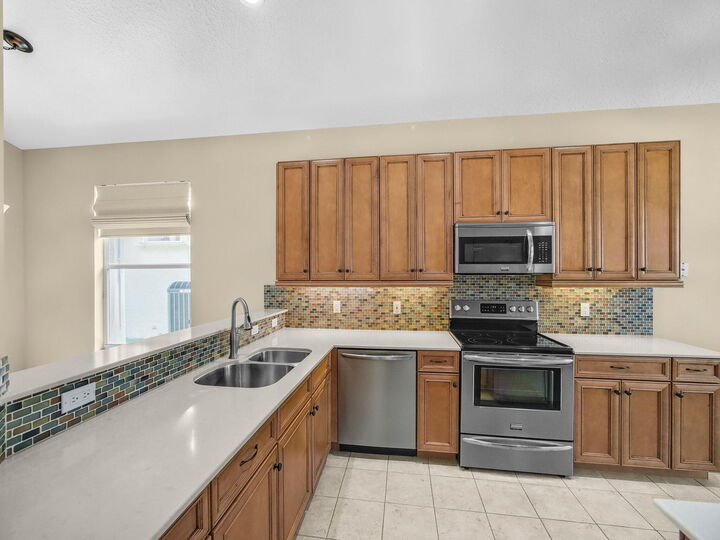 Property Photo:  624 SW Saint Thomas Cove  FL 34986 