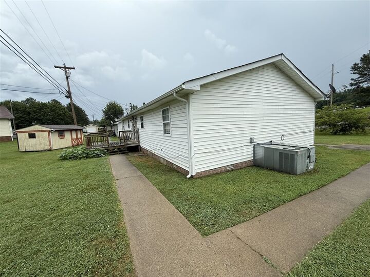 Property Photo:  997 Rediger Drive  KY 42164 