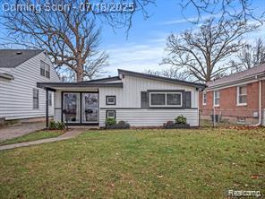 1114 E Meyers Avenue  Hazel Park MI 48030 photo