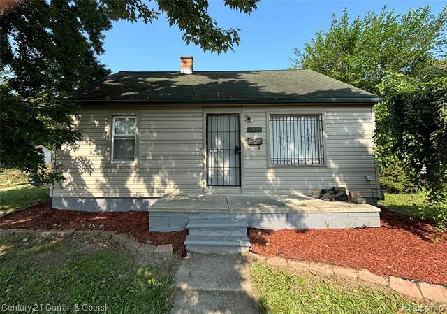 Property Photo: 6709 Evergreen Avenue MI 48228
