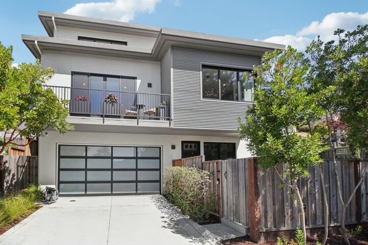 Property Photo: 90 Gateway Court CA 94070