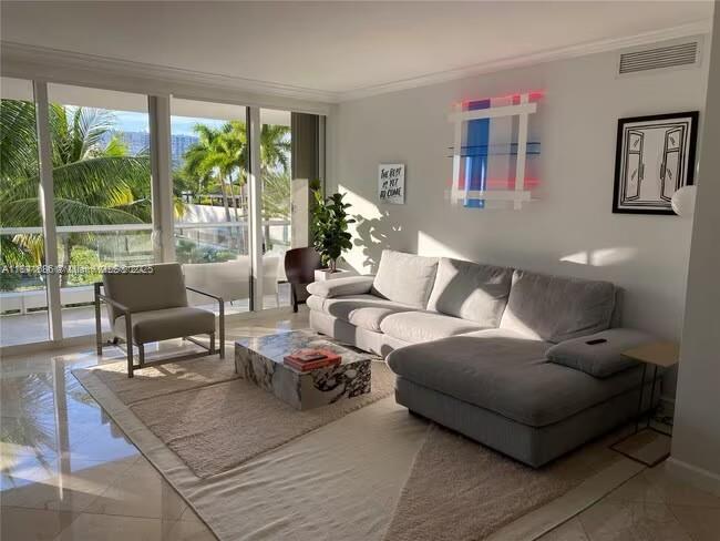 Property Photo: 7000 Island Blvd 403 FL 33160