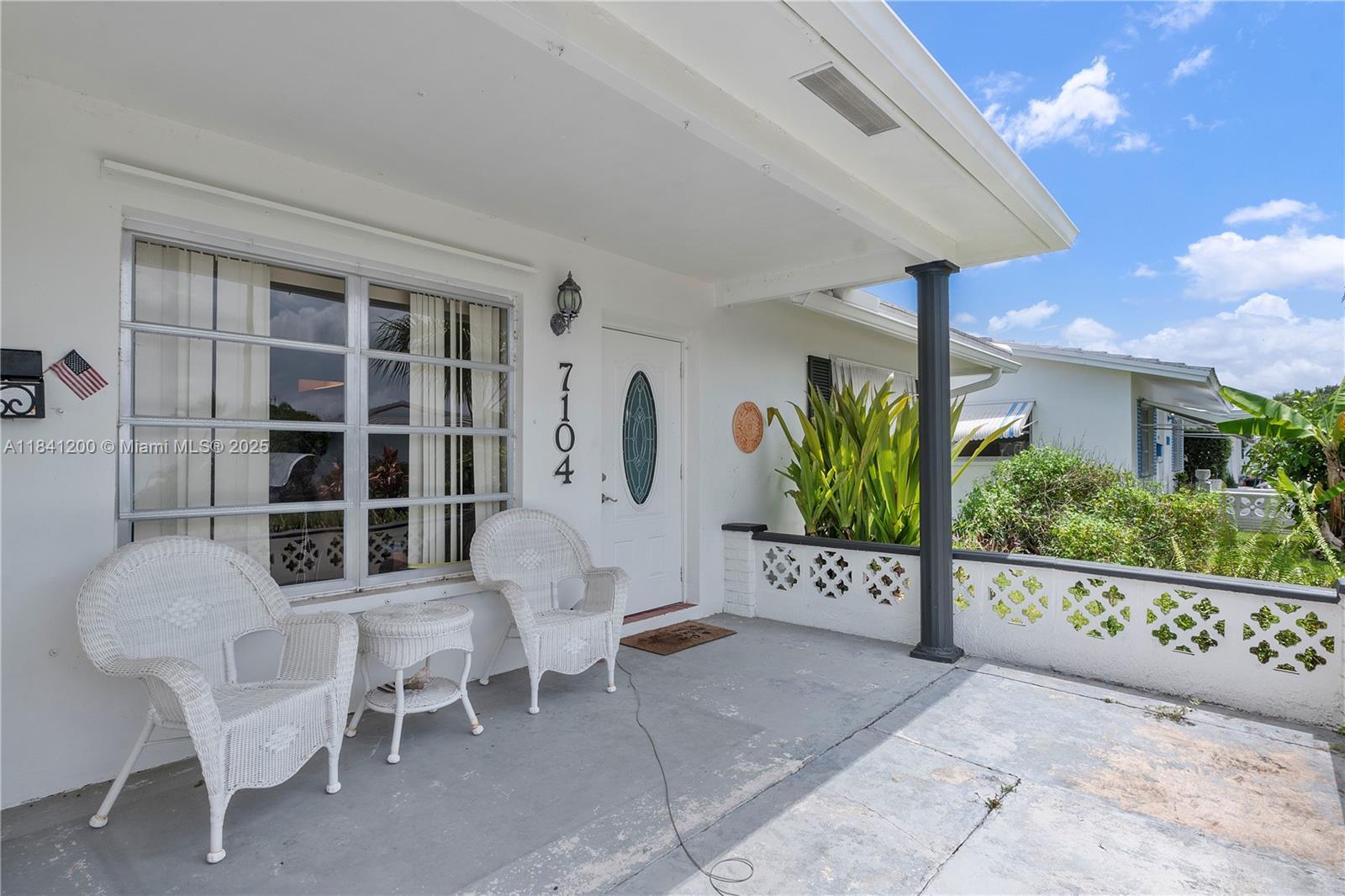 Property Photo: 7104 NW 71st Ave FL 33321