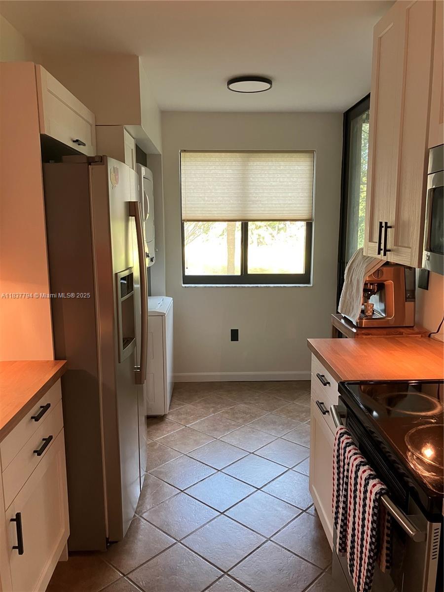 Property Photo: 15405 N Miami Lakeway N 209 FL 33014