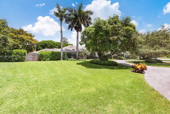 Property Photo: 15503 SW 74th Pl FL 33157