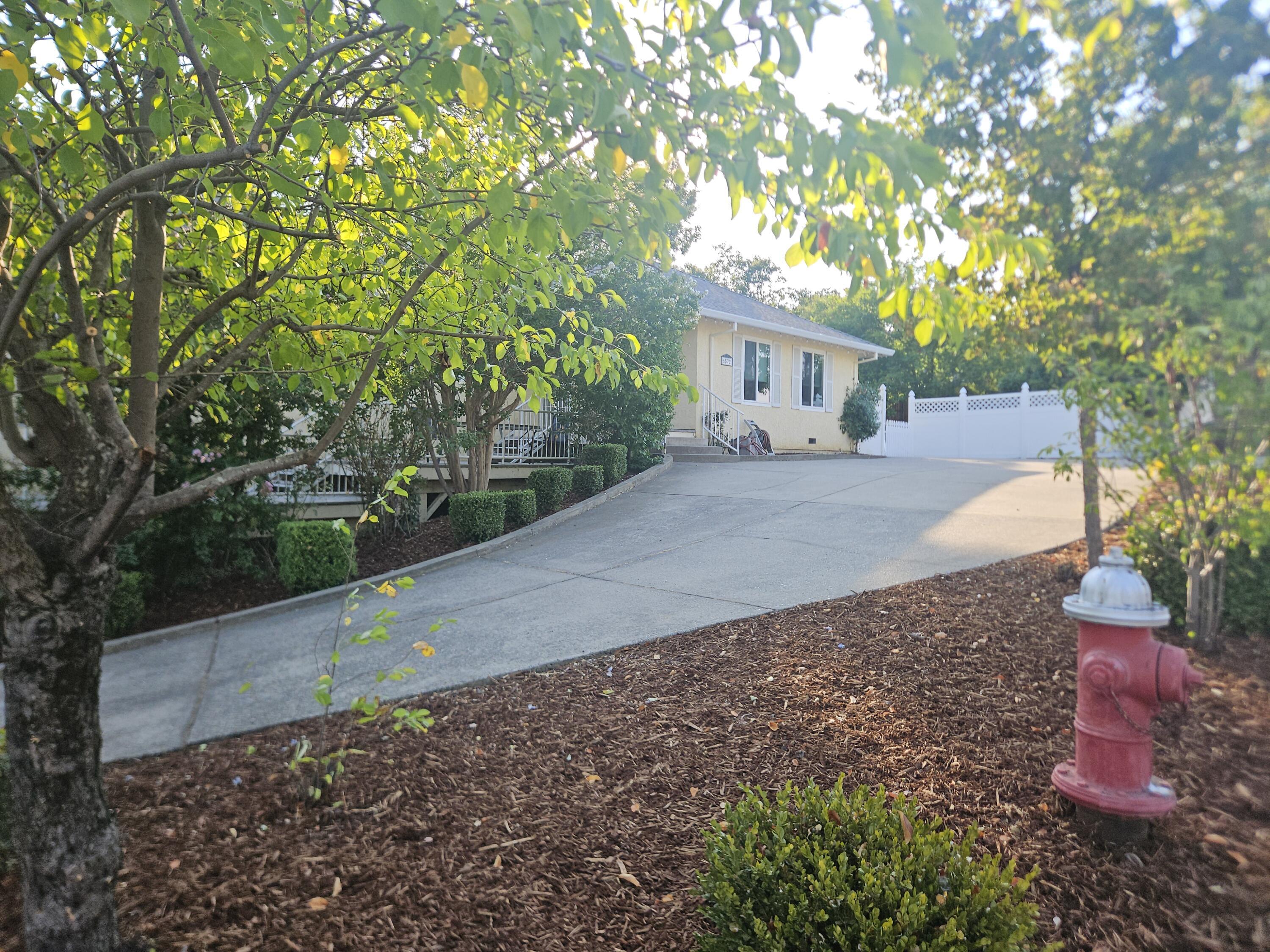 Property Photo: 6572 Jonella Way CA 96003