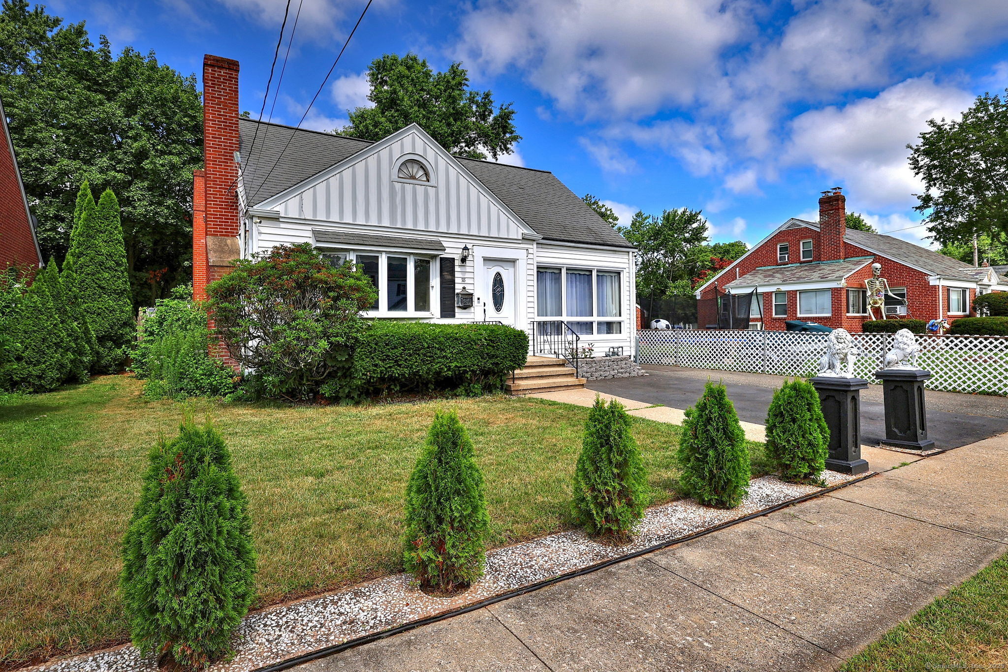 Property Photo:  78 Long Meadow Avenue  CT 06514 