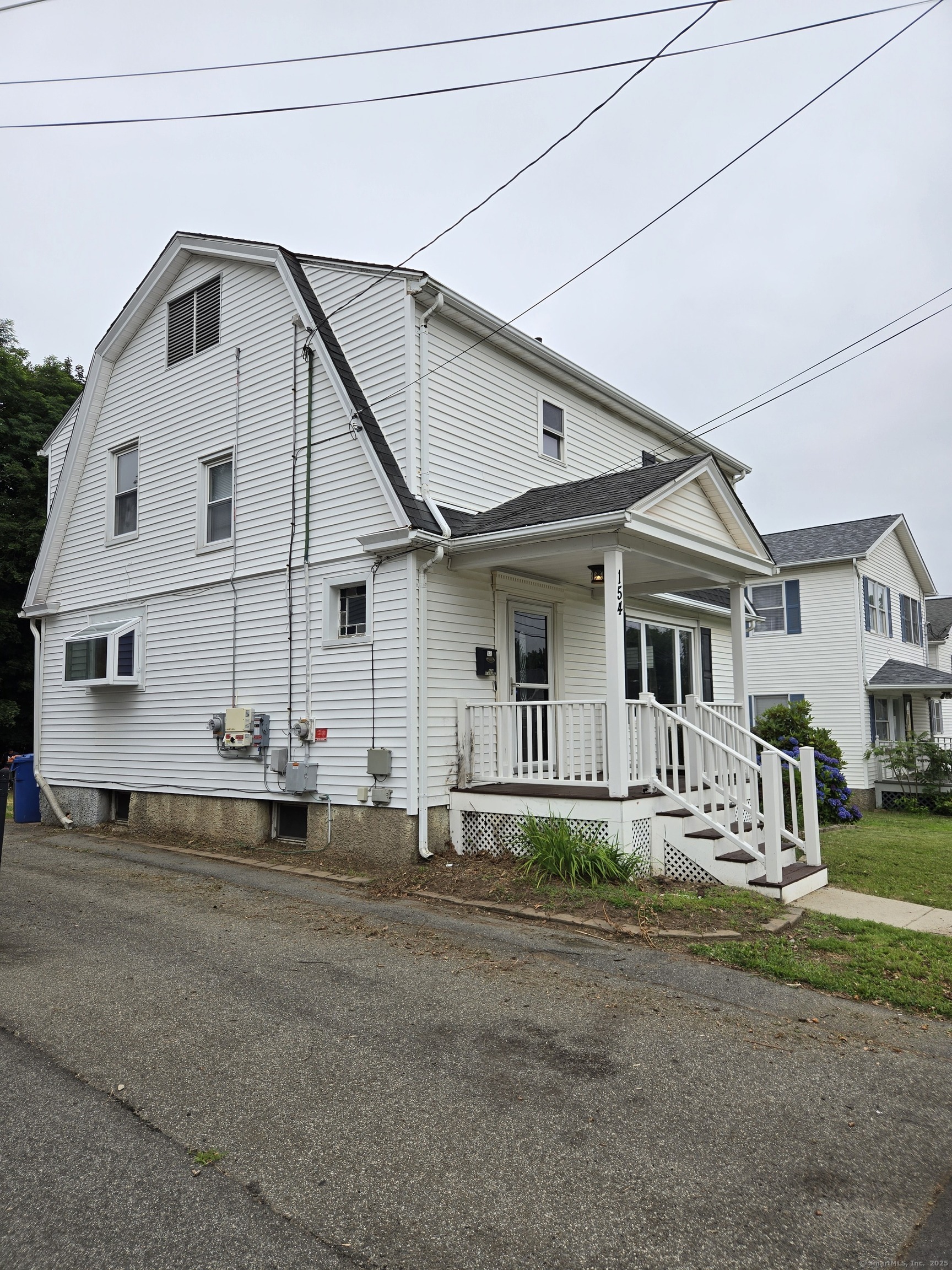 Property Photo:  154 North Pearl Street  CT 06450 