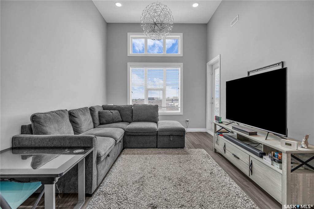 Photo de la propriété: 5301 Universal Crescent 407 SK S4W 0L2
