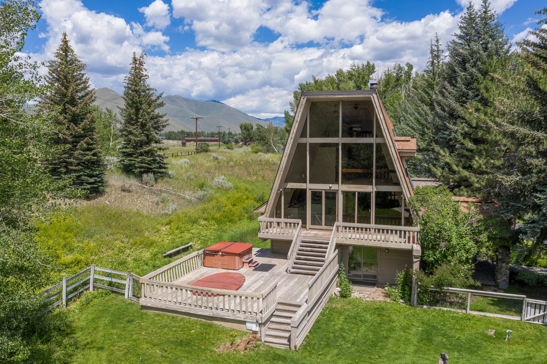 Property Photo: 204 Bitterroot Dr ID 83353