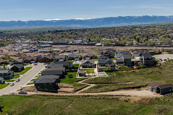 Property Photo: 1802 Lookout Point Drive WY 82801