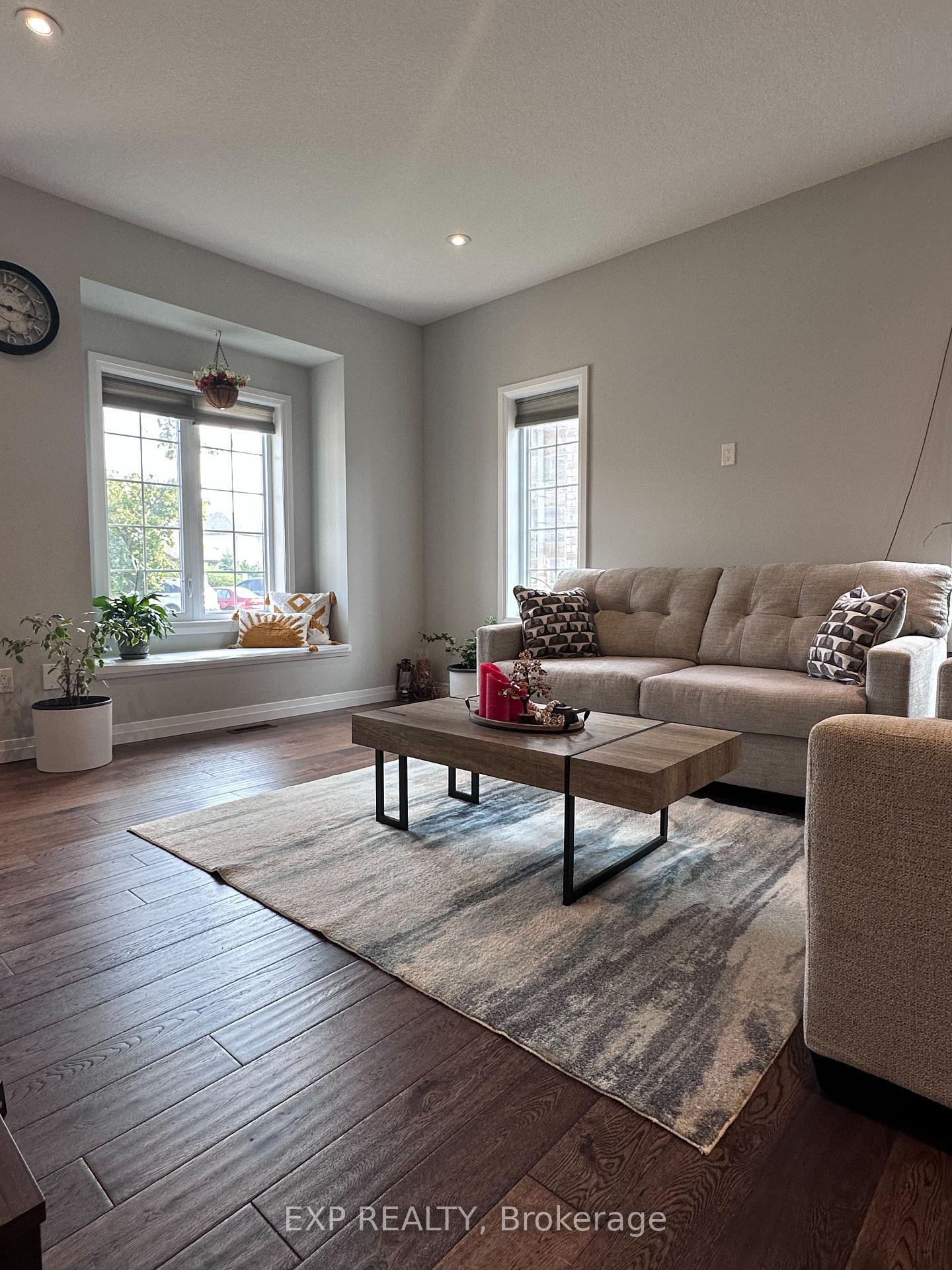 Property Photo: 2910 Tokala Trail 15 ON N6G 5B4