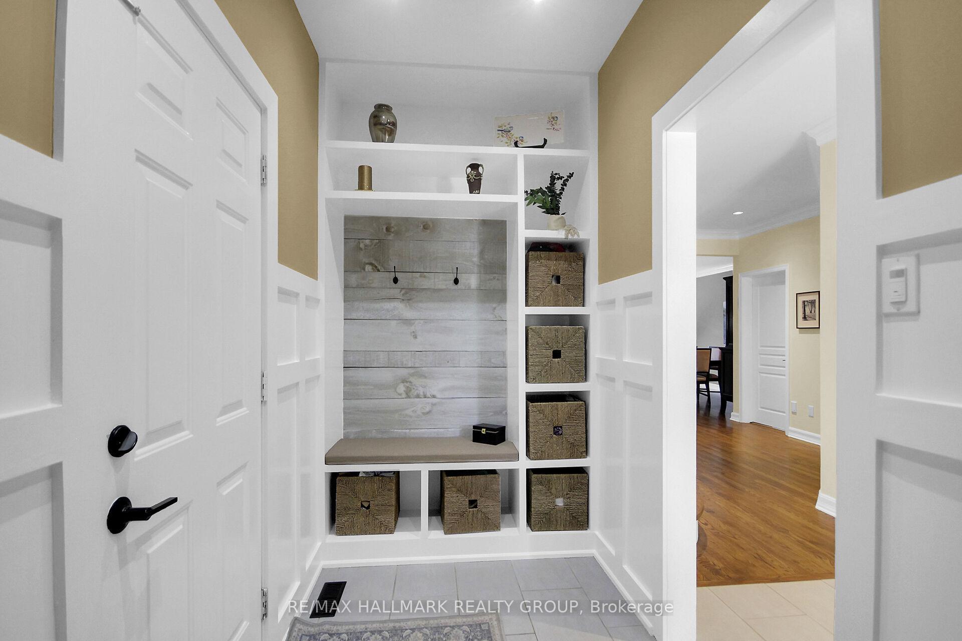 Photo de la propriété: 30 Oakbriar Crescent ON K2J 5G1