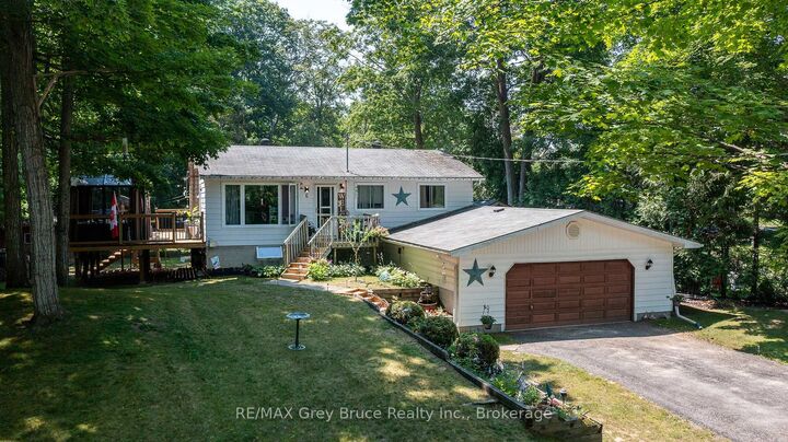 Property Photo:  6 Jewel Bridge Road  ON N0H 2G0 