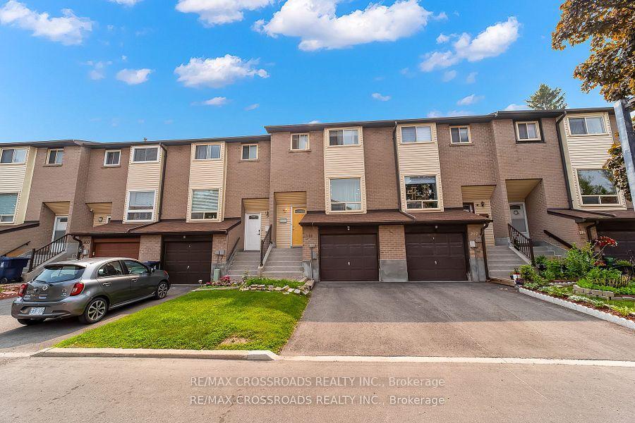 Property Photo: 55 Collinsgrove Road 299 ON M1E 4Z2
