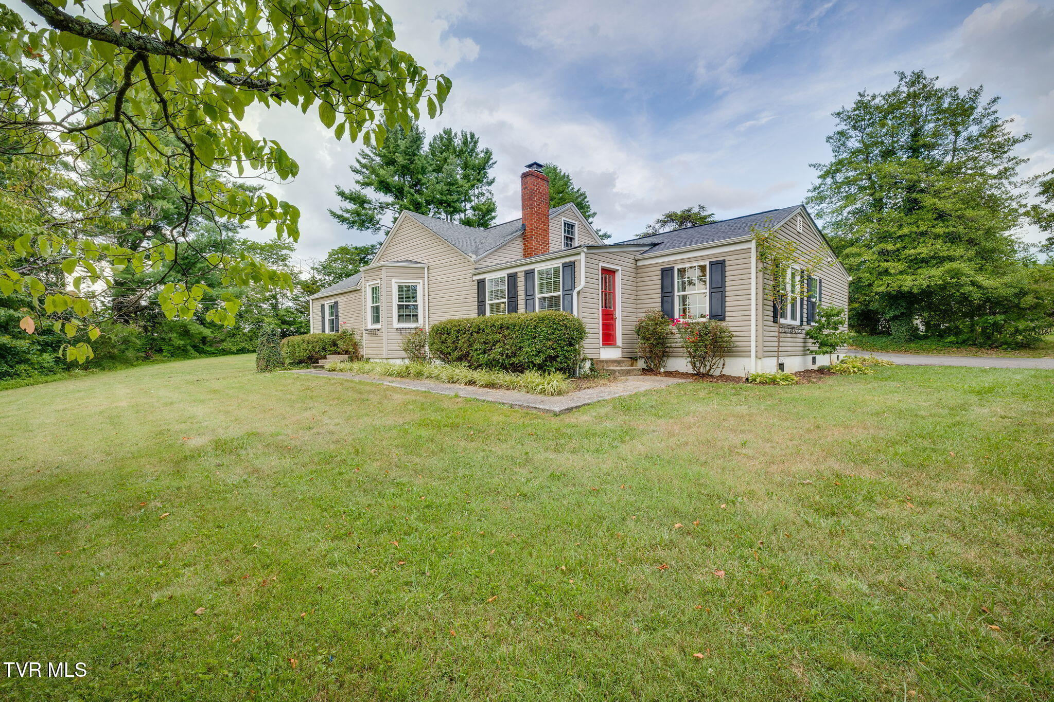 Property Photo: 1837 Holston Drive TN 37620