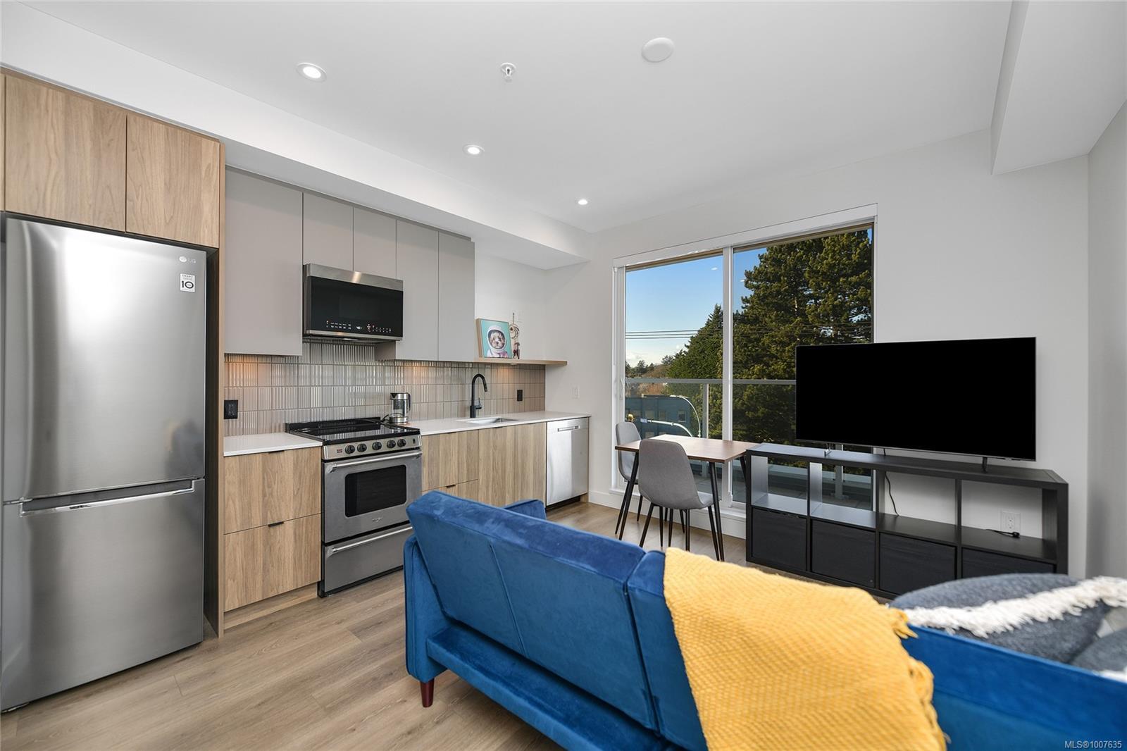 Property Photo: 1301 Hillside Ave 406 BC V8T 2B3