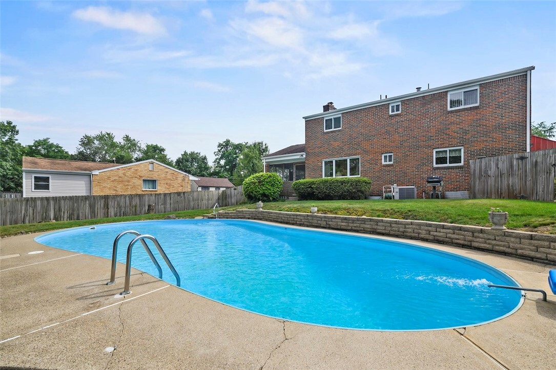 Property Photo: 407 Laurel Hill Rd PA 15101