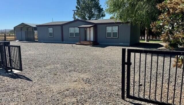 Property Photo:  6190 Yost Rd  WA 98948 