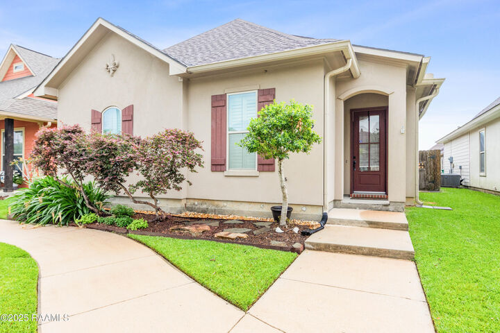 Property Photo:  113 Laurel Grove Boulevard  LA 70592 