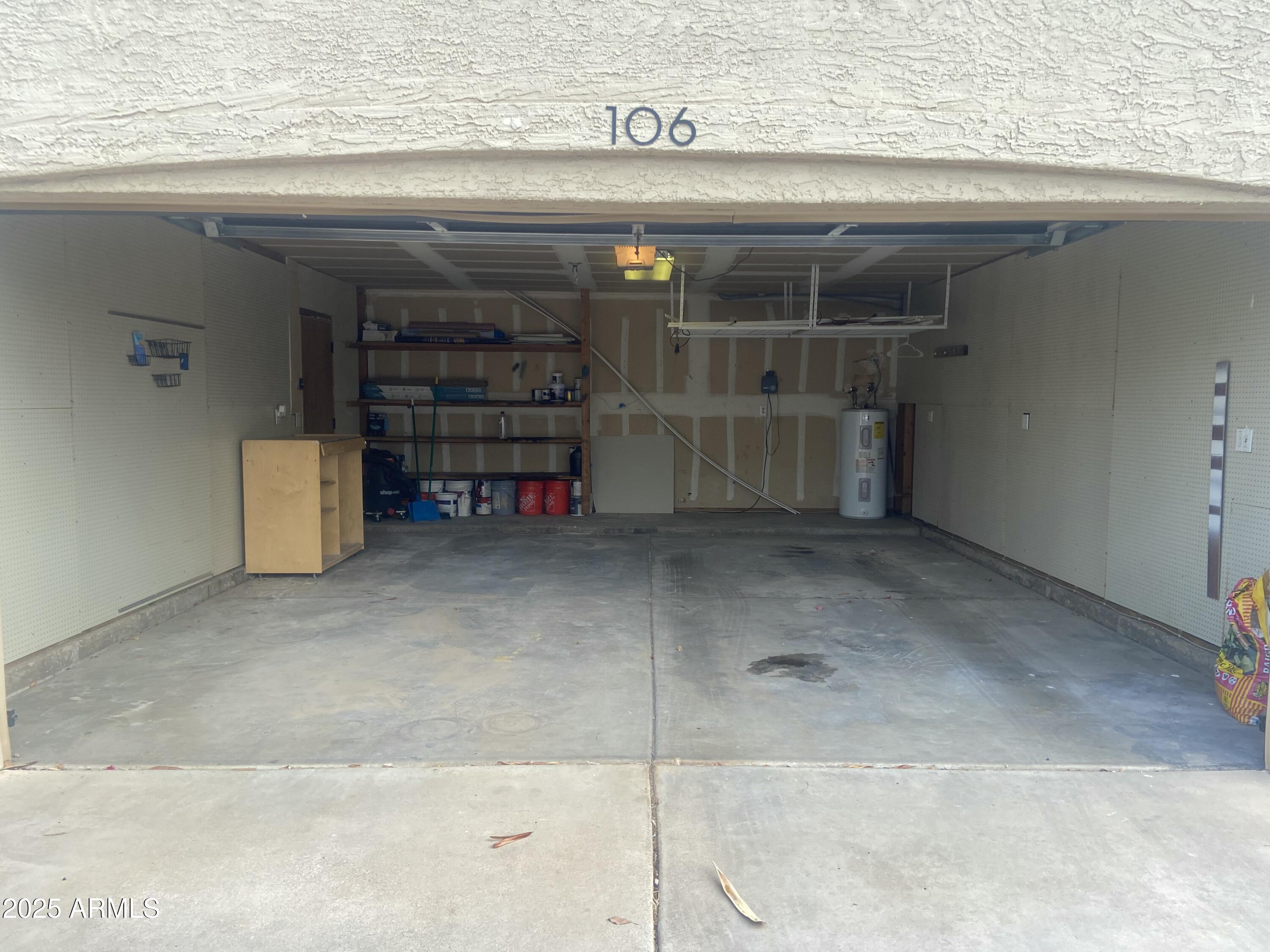 Property Photo: 630 E Jensen Street 106 AZ 85203