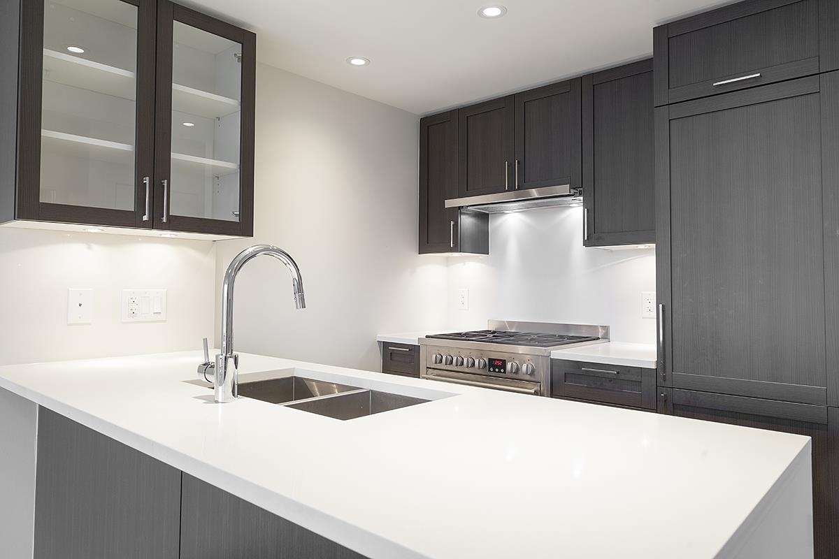 Property Photo: 5598 Ormidale Street 715 BC V5R 0E5