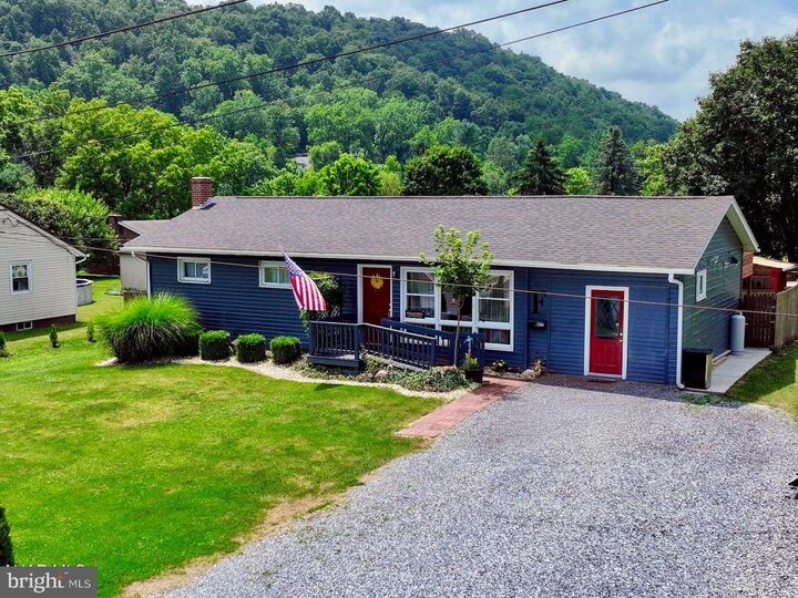 617 W Penn Street  Bedford PA 15522 photo