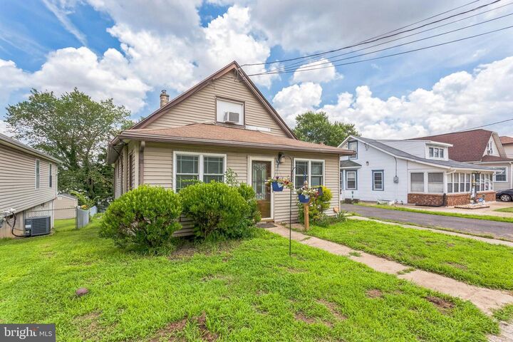 Property Photo:  808 Velde Avenue  NJ 08110 