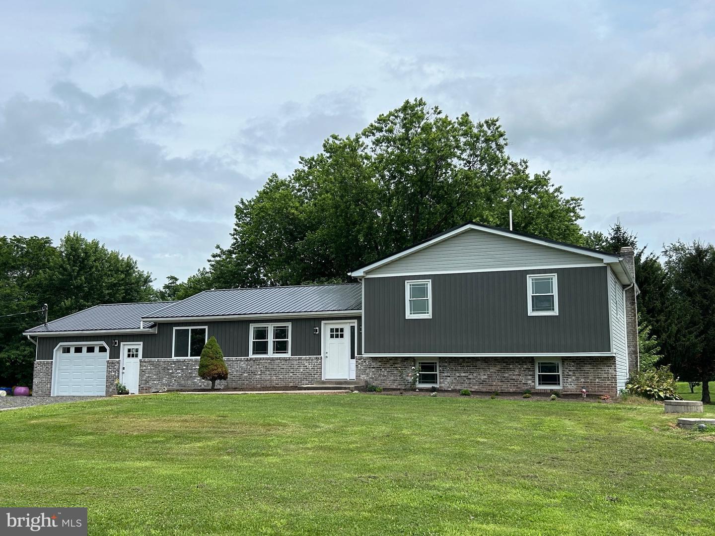 182 Klinger Road  Millersburg PA 17061 photo