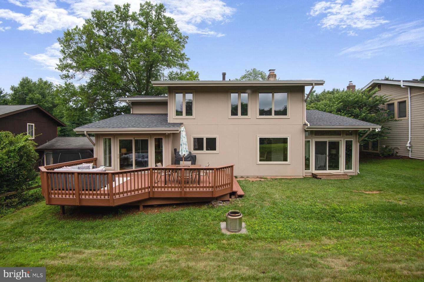 Property Photo:  11121 Broad Green  MD 20854 