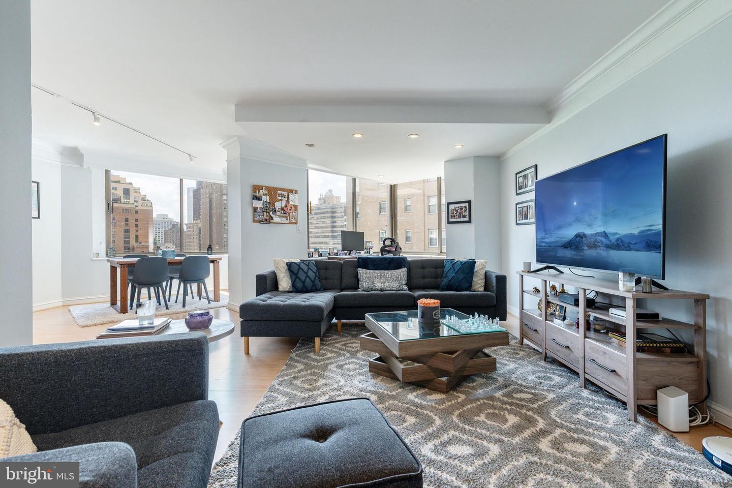 202 W Rittenhouse Square 10 1108  Philadelphia PA 19103 photo