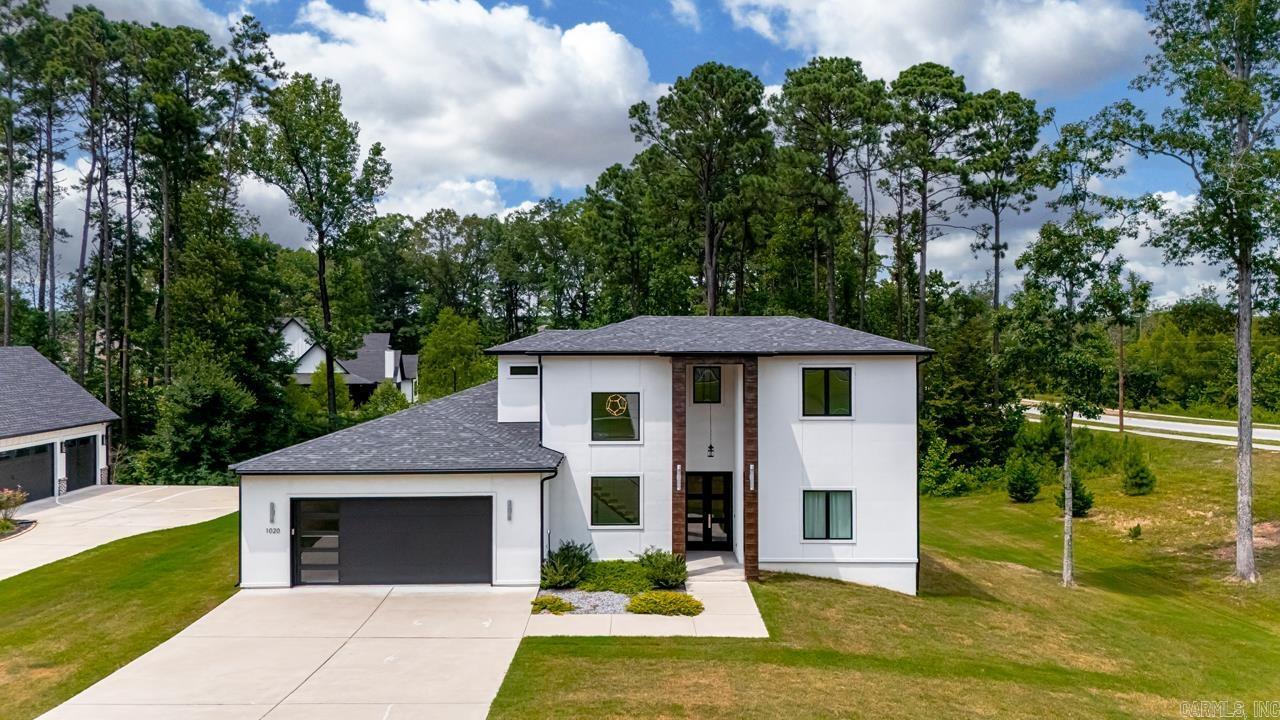 Property Photo: 1020 Hunter Lee Drive AR 72022