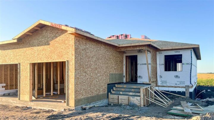 Property Photo: 397 Normandeau Avenue MB R5H 0C7