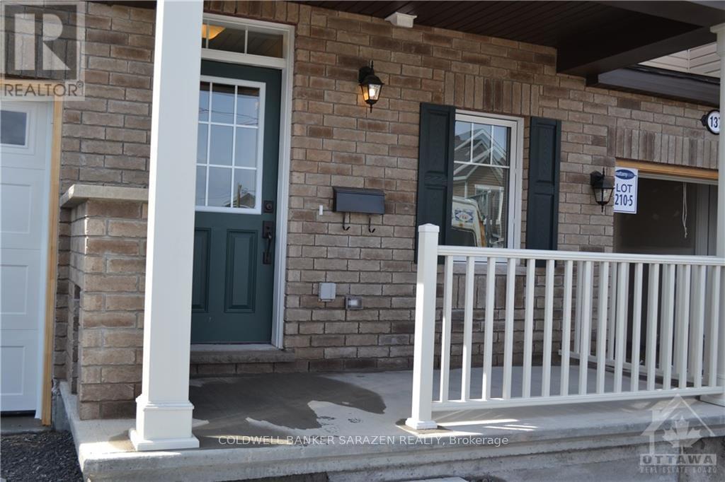 Property Photo:  139 Santolina Street  ON K2S 0W8 