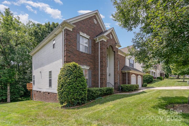 Property Photo:  10929 Valley Spring Drive  NC 28277