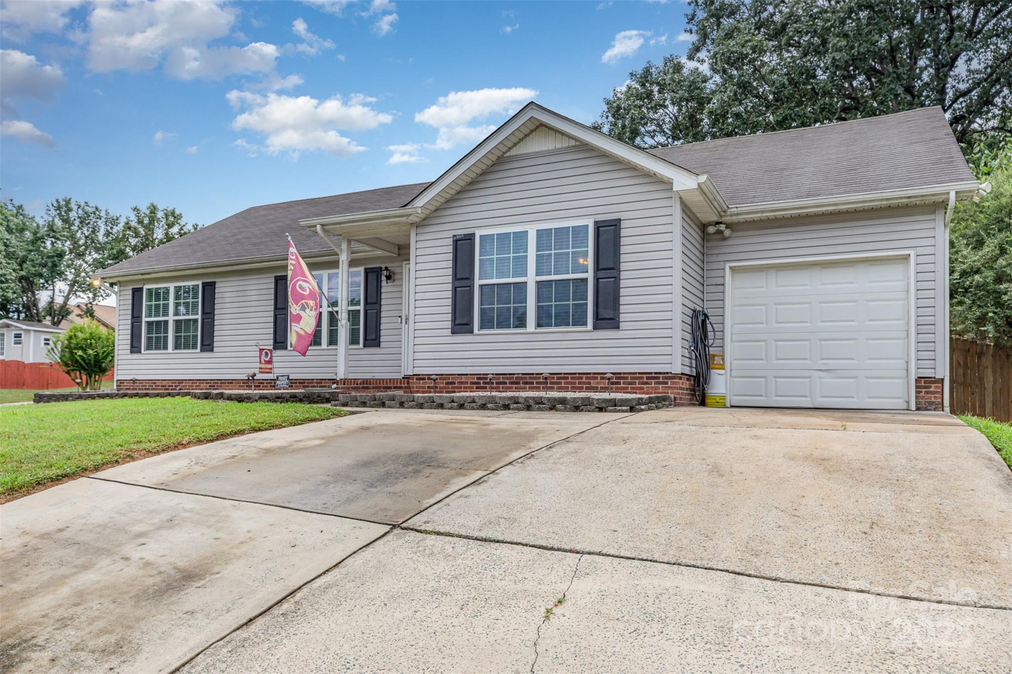 Property Photo:  10106 Ashley Farm Drive  NC 28105 