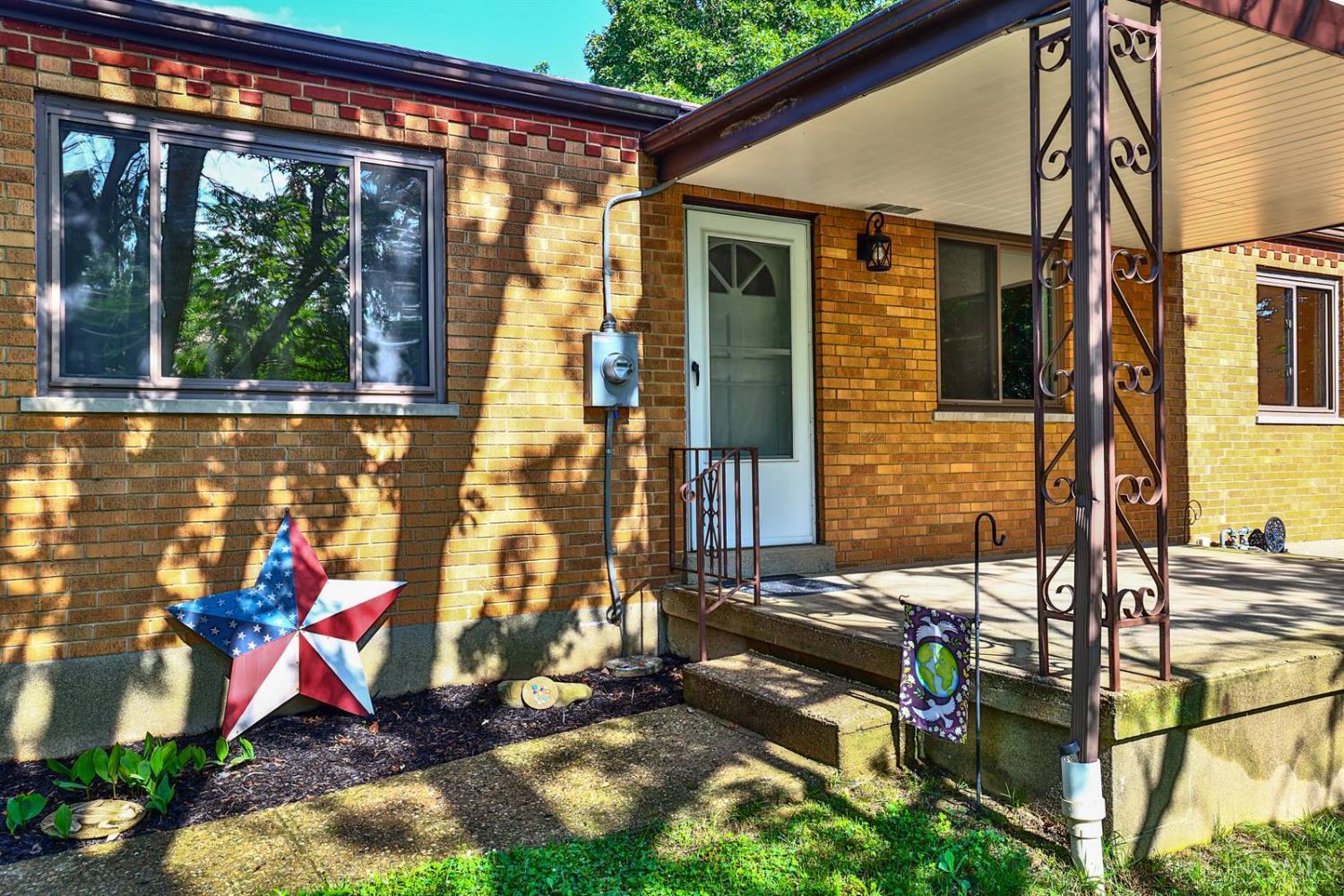 Property Photo: 5397 Belclare Road OH 45247