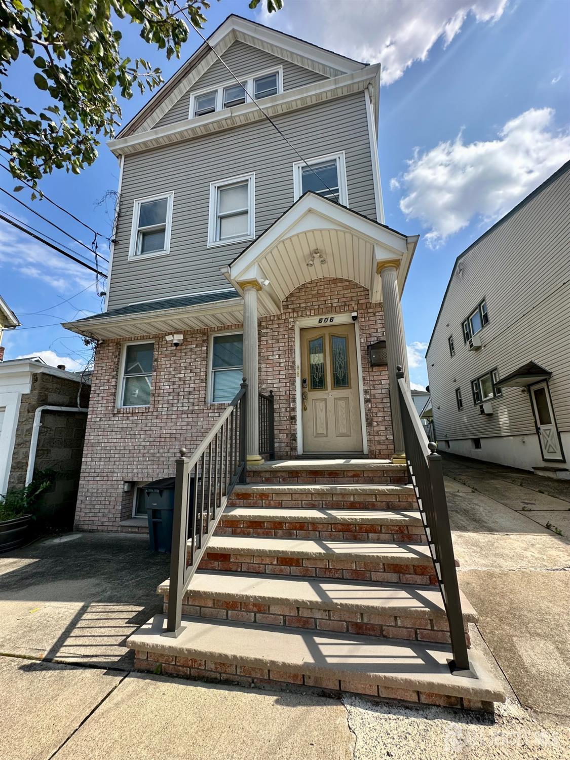 Property Photo:  606 William Street  NJ 07029 