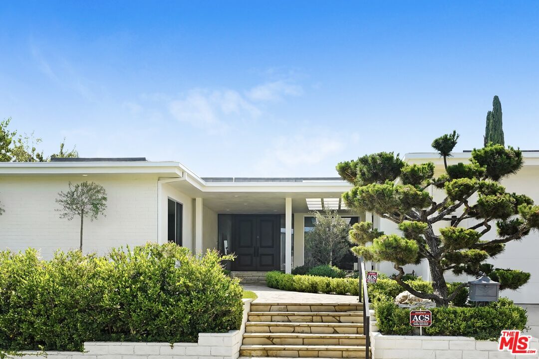 Property Photo: 10834 Savona Rd CA 90077