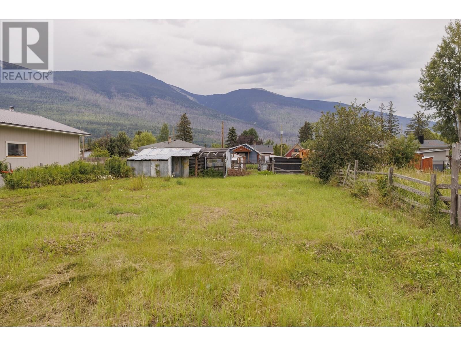 Property Photo:  874 3rd Avenue  BC V0J 2E0 