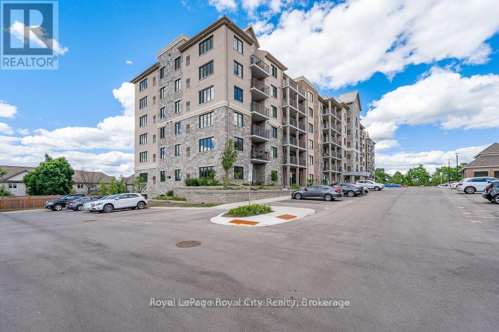Property Photo: 778 Laurelwood Drive 104 ON N2V 0G3